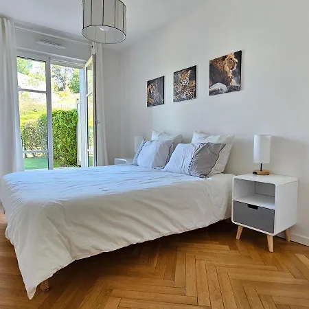 Grand 3 Pieces, 2 Jardins, Parking Sous Sol. Daire